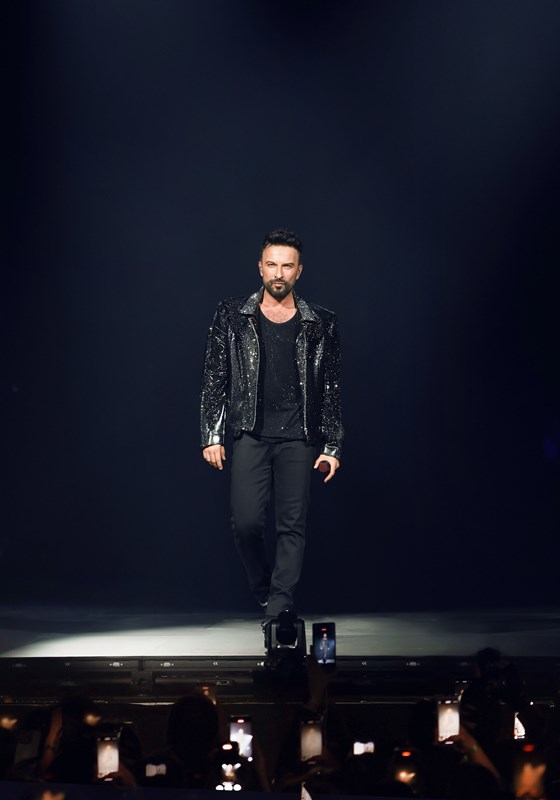 Tarkan, �stanbul�da Hayranlar�yla Kucakla�t�